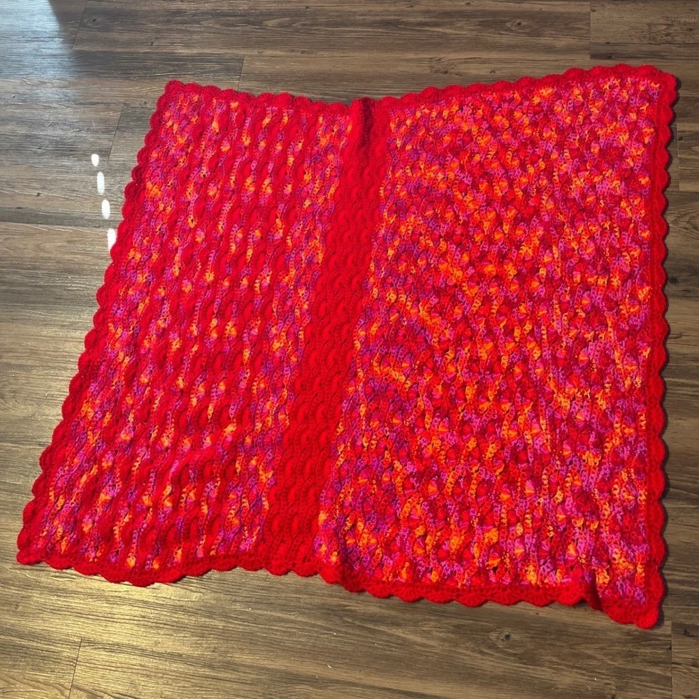 Handmade Crochet Blanket Red Orange Pink Ombre Scalloped Edge Cozy Throw 40"x44"